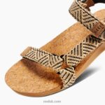 Black/Tan 2286N202 Cushion Rem Reef Women - Image 4